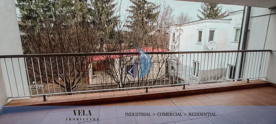 Apartament cu 4 camere decomandat în Semicentral