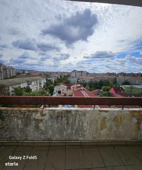 Apartament cu 3 camere decomandat în Dacia
