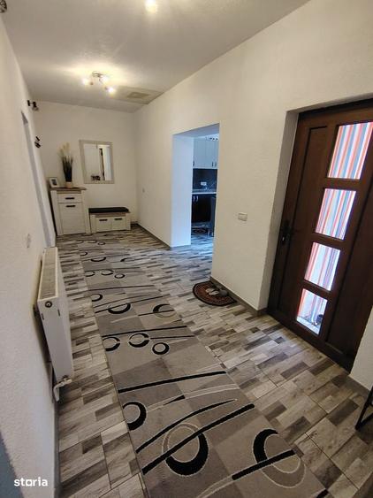 Casă cu 4 camere în Zimandcuz