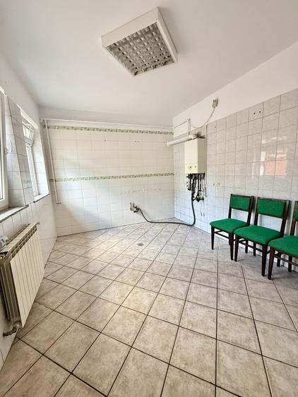 Casă cu Teren 100 Mp în Domenii