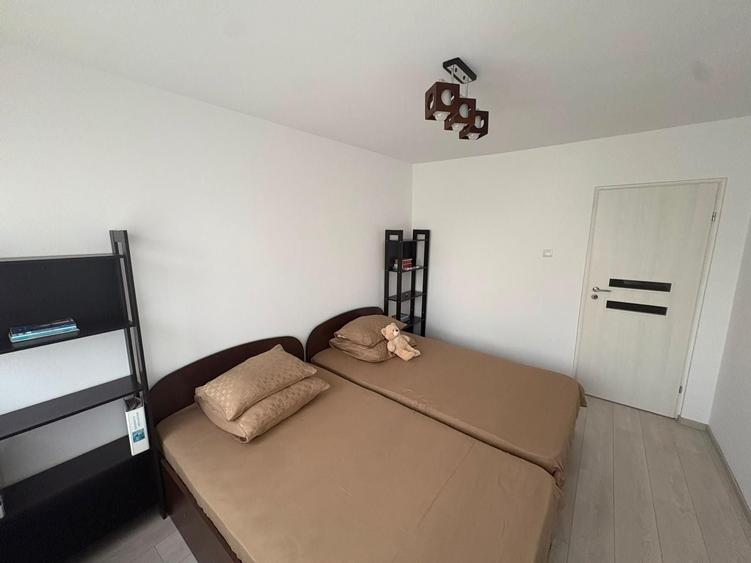 Apartament cu 2 camere decomandat în Micro 6