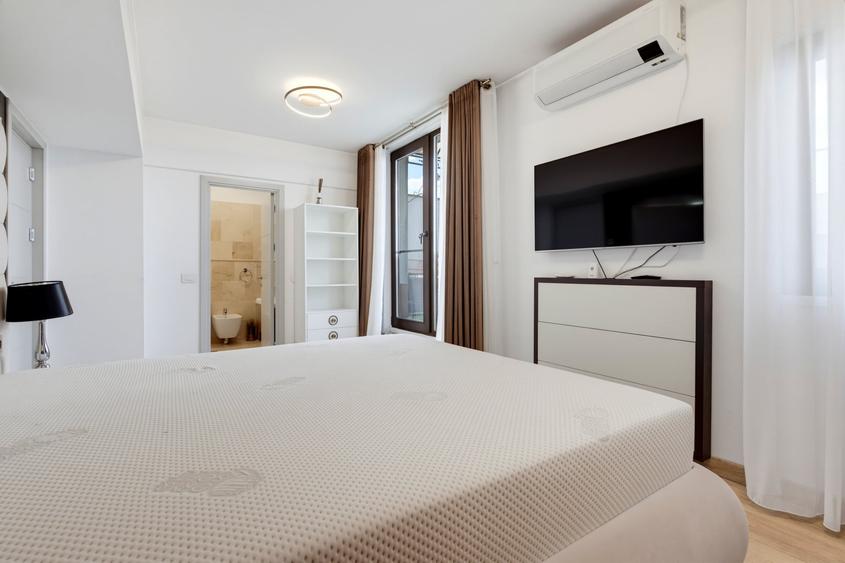Apartament cu 3 camere decomandat, mobilat în Tătărași