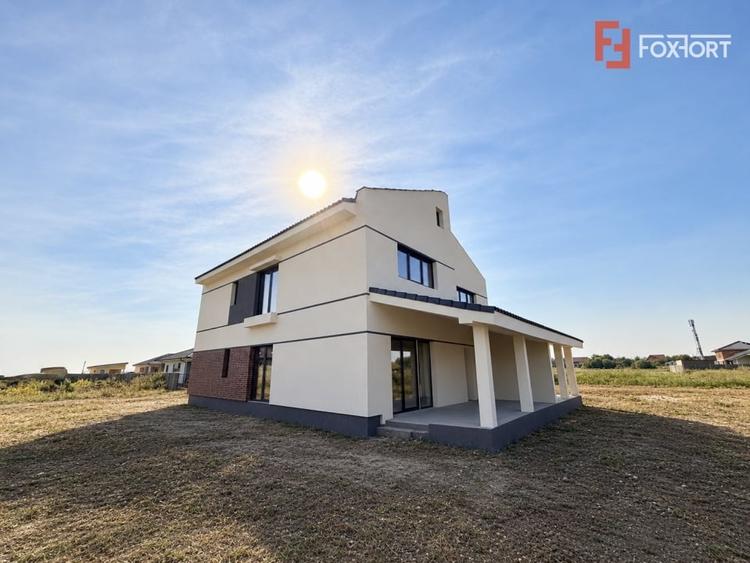 Duplex cu 5 camere cu Teren 280 Mp în Sânandrei