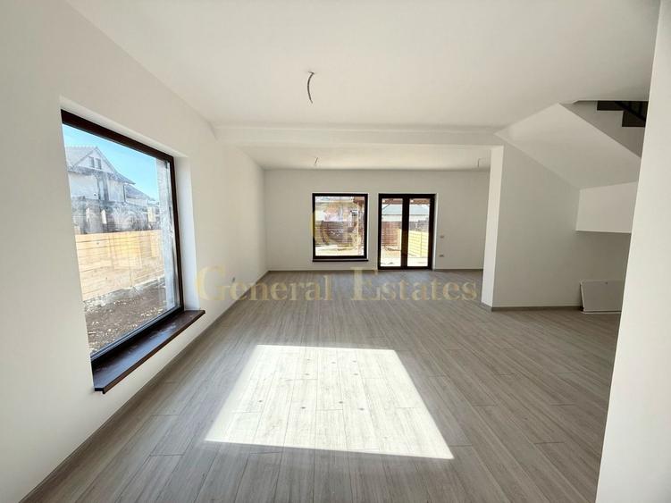 Duplex cu 4 camere cu Canalizare în Tărlungeni