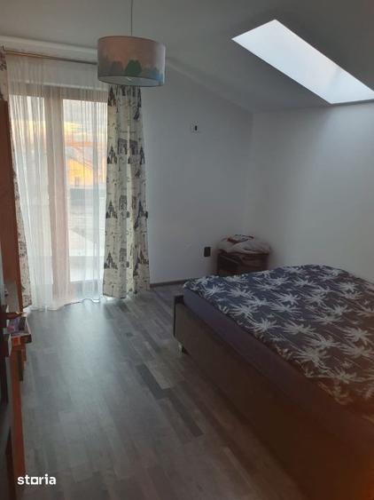 Casă cu 5 camere cu Teren 2200 Mp în Târgșoru Vechi