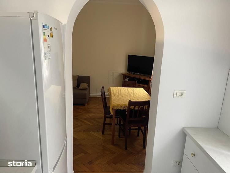 Apartament cu 3 camere decomandat în Medicină
