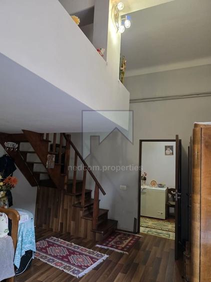 Apartament cu 4 camere decomandat, mobilat în Sebastian