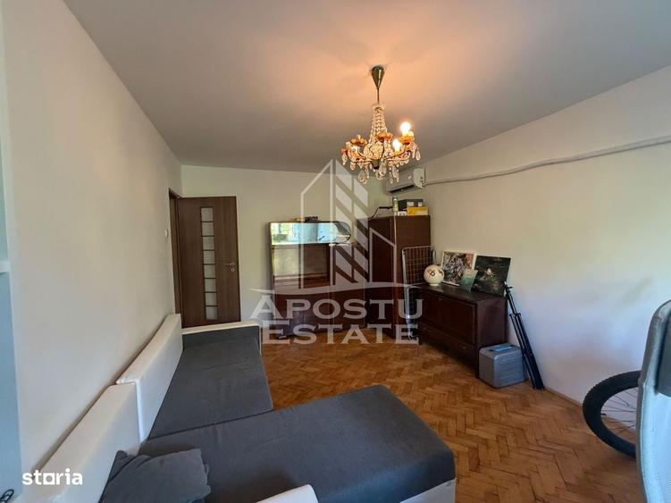Apartament cu 2 camere decomandat în Aradului