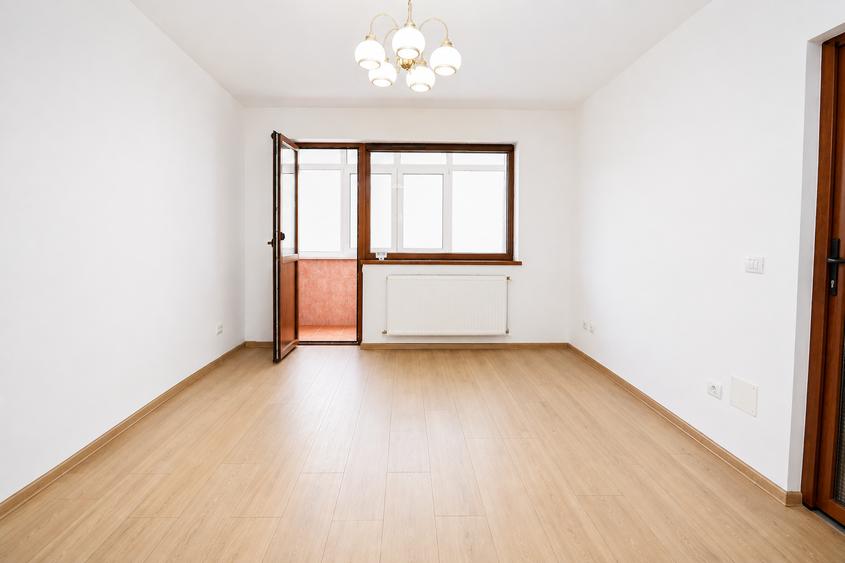 Apartament cu 2 camere semidecomandat în Mărăței