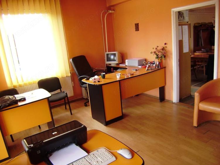 Spațiu comercial, de 200 mp, în Exterior Vest