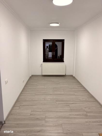 Apartament cu 3 camere decomandat în Exterior Vest