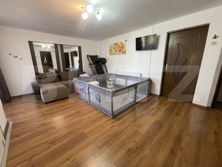 Casă individuală cu 5 camere cu Canalizare în Sud-Vest