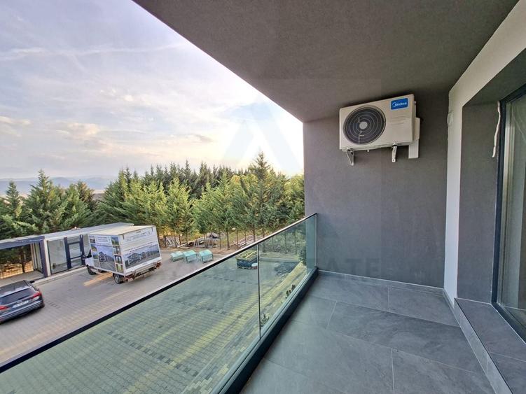 Apartament cu 3 camere decomandat în Cristian