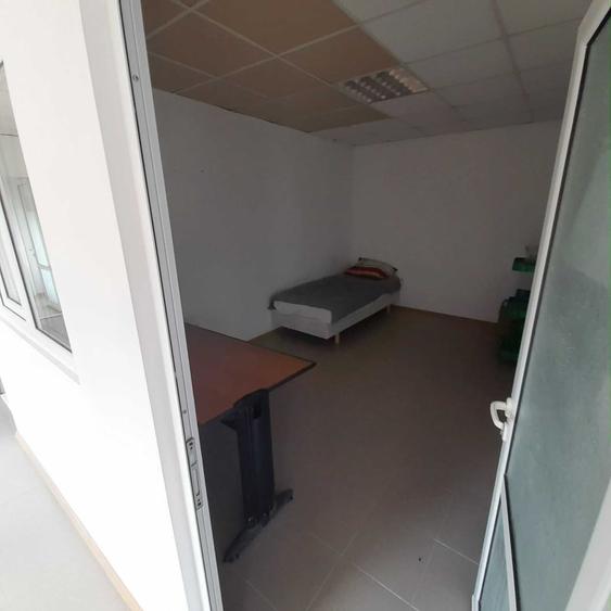 Spațiu comercial, de 2,250 mp, în Industrială