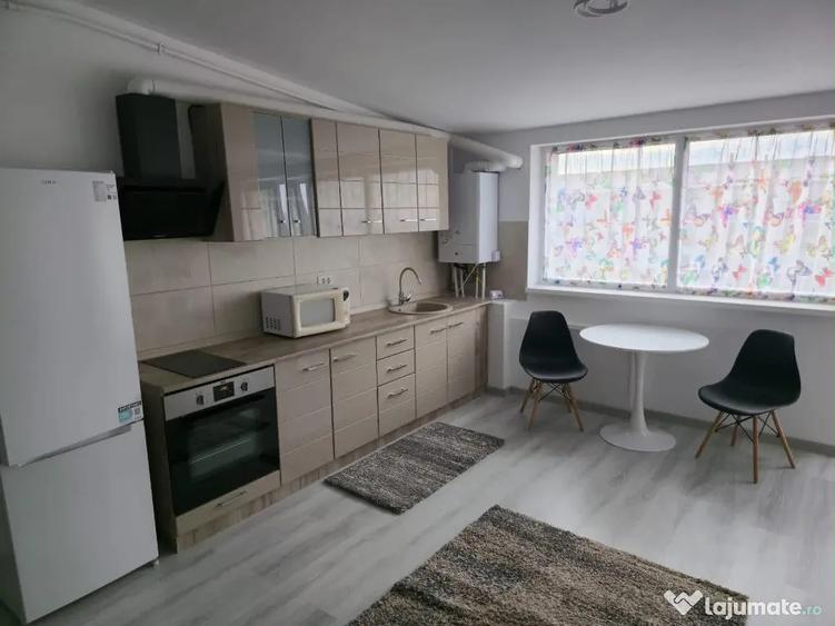 Apartament cu 2 camere decomandat în Sânpetru