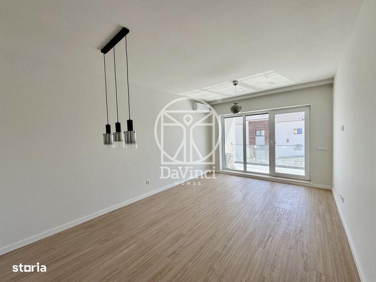 Apartament cu 3 camere decomandat în Cristian
