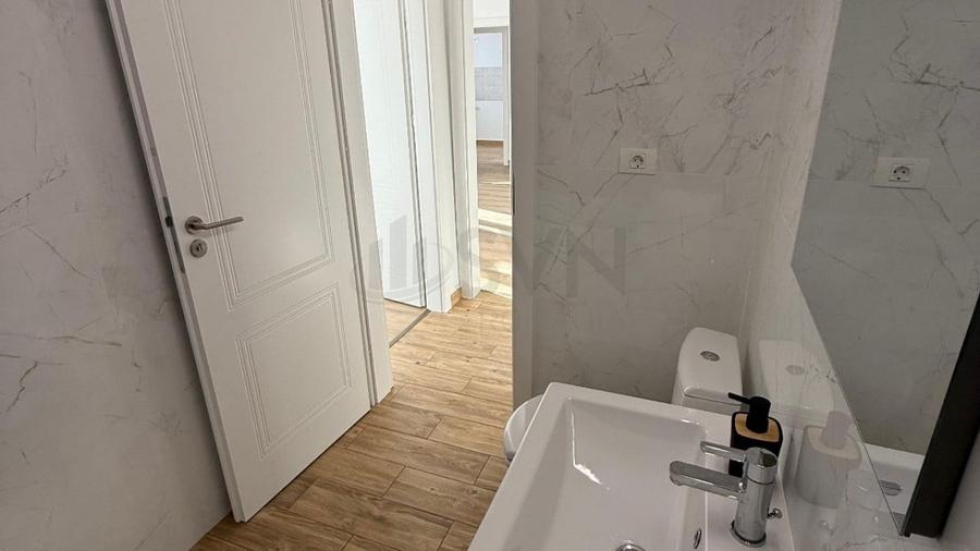 Apartament cu 2 camere semidecomandat în 1 Mai