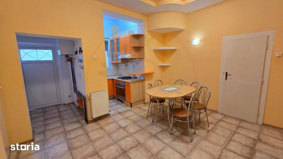 Apartament cu 3 camere decomandat în Titulescu