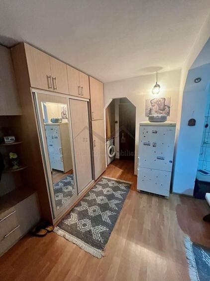 Apartament cu 2 camere decomandat în Nicolina