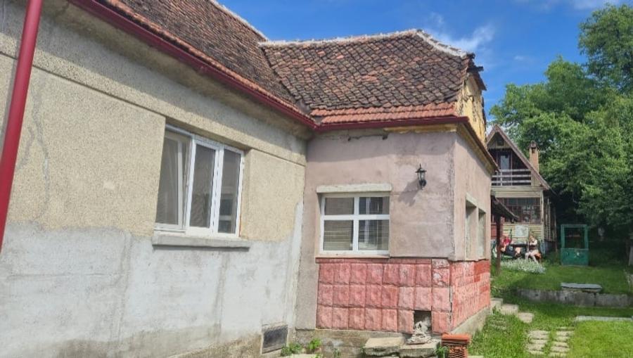 Casă individuală cu 2 camere cu Teren 423 Mp în Purcăreni