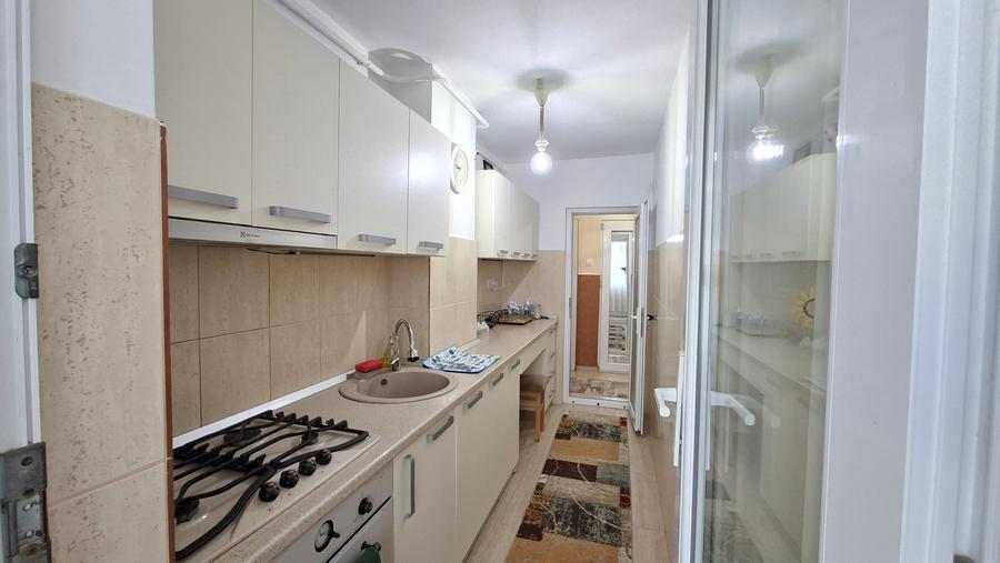 Apartament cu 2 camere decomandat în Micro 19