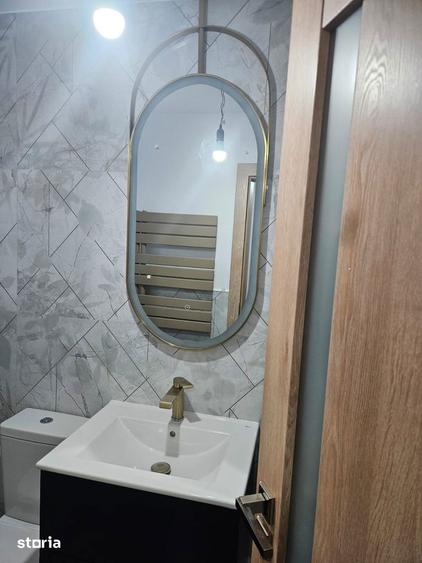 Apartament cu 3 camere decomandat în Astra