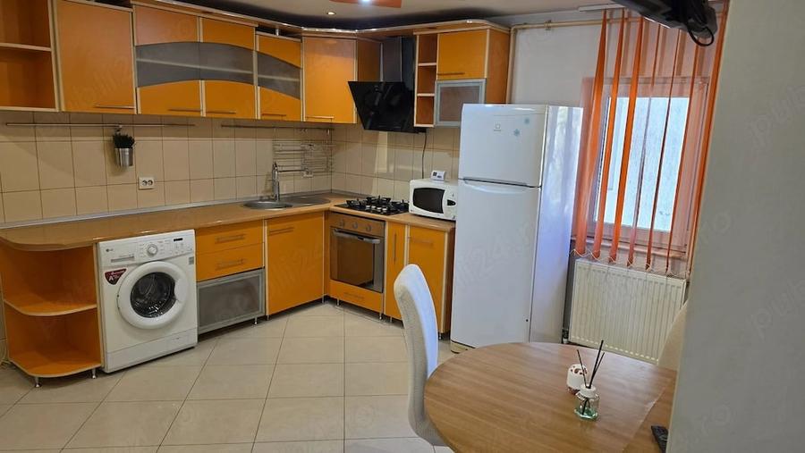 Apartament cu 2 camere decomandat în Inel I