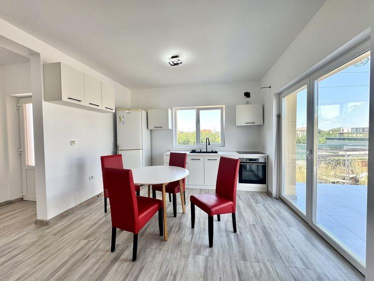 Duplex cu 3 camere cu Canalizare în Dumbrăvița