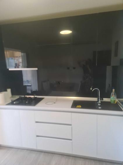 Apartament cu 3 camere decomandat în 1 Mai