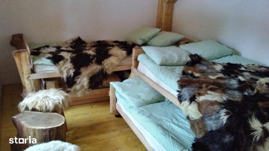 Vanzare Cabana in pitorerscul peisaj din Plaiul Foii, Zarnesti Brasov - 4
