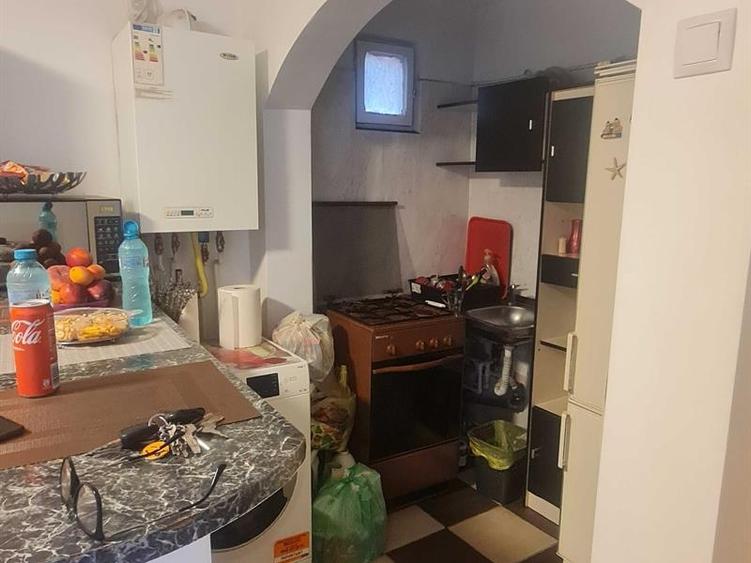 Apartament cu 2 camere decomandat, mobilat în Bariera Vâlcii