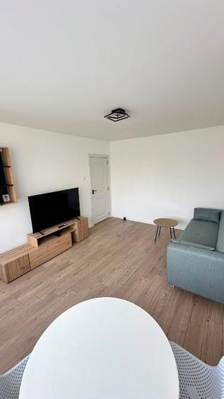 Apartament cu 2 camere semidecomandat, mobilat în Dacia