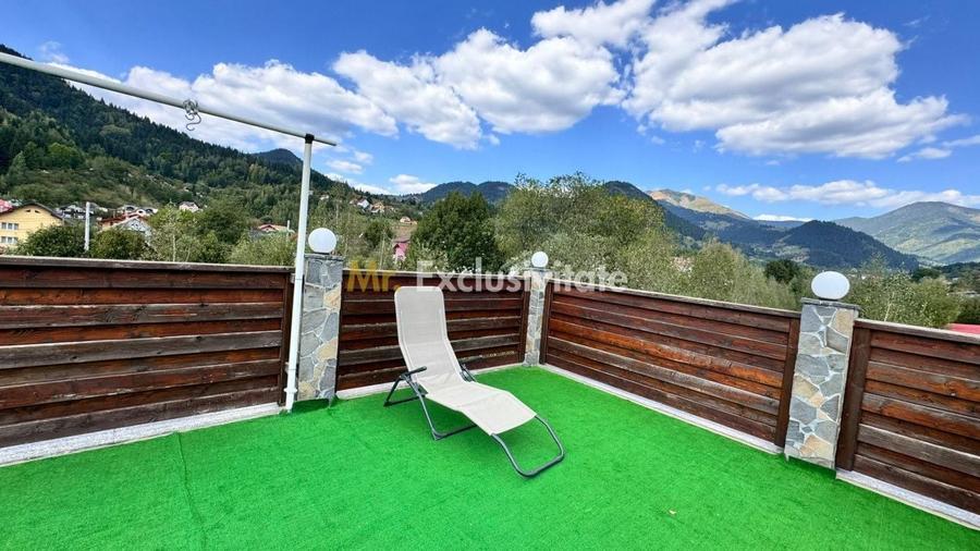 Casă individuală cu 12 camere cu Canalizare în Central