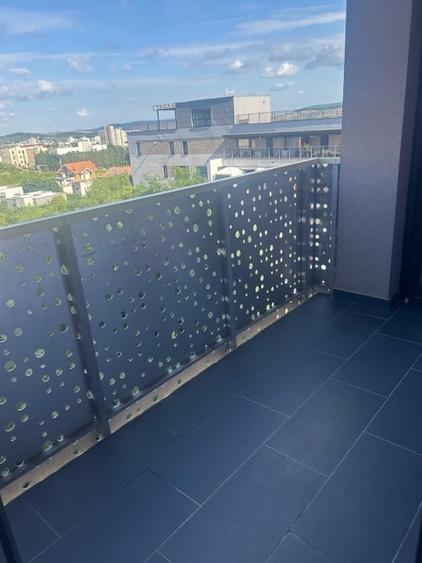 Apartament cu 2 camere, mobilat în Europa