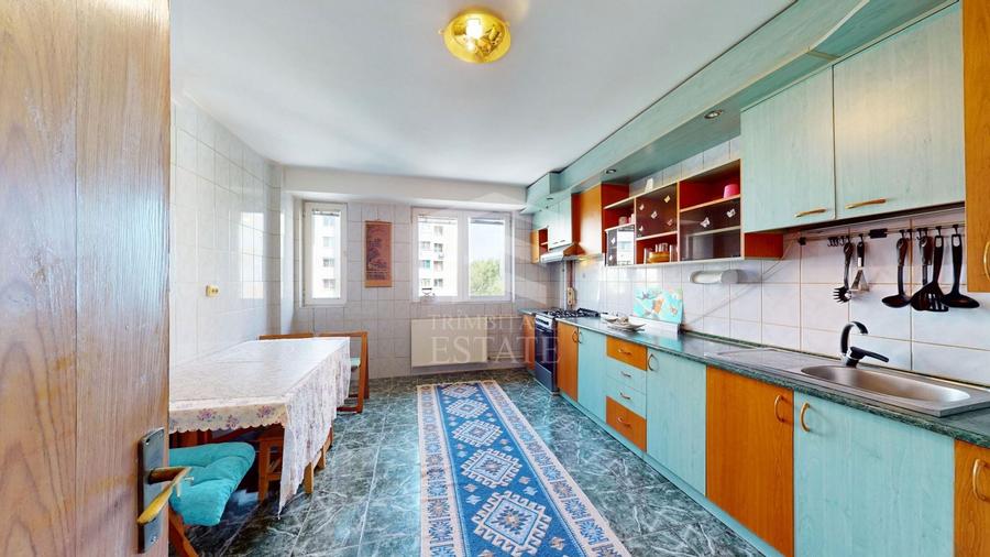 Apartament cu 2 camere decomandat, mobilat în Titan