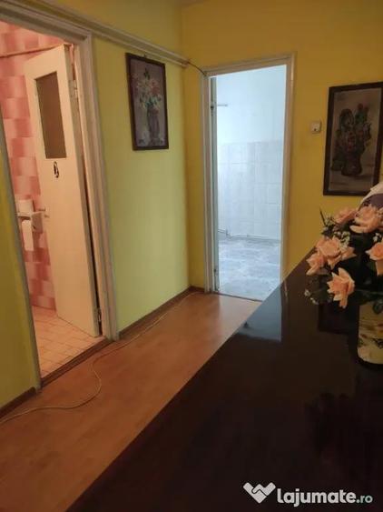 Apartament cu 4 camere decomandat în Gării