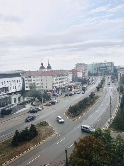 Apartament cu 4 camere decomandat în Ultracentral