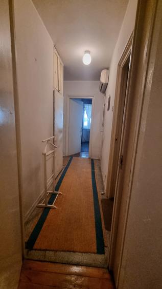 Apartament cu 3 camere semidecomandat în Iancului
