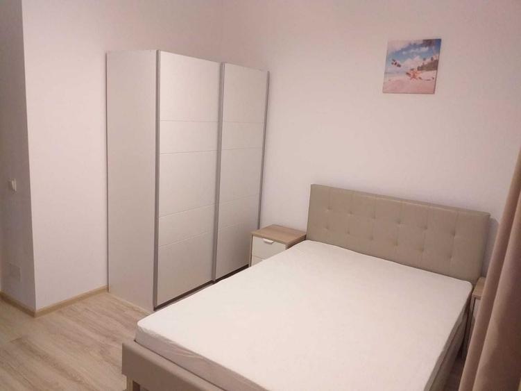 Apartament cu 2 camere decomandat în Păcii