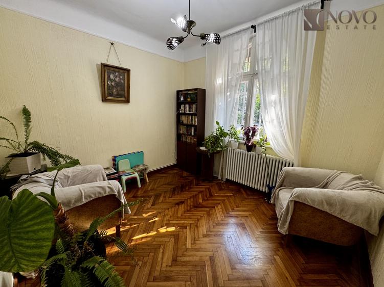 Apartament cu 4 camere decomandat în Cotroceni