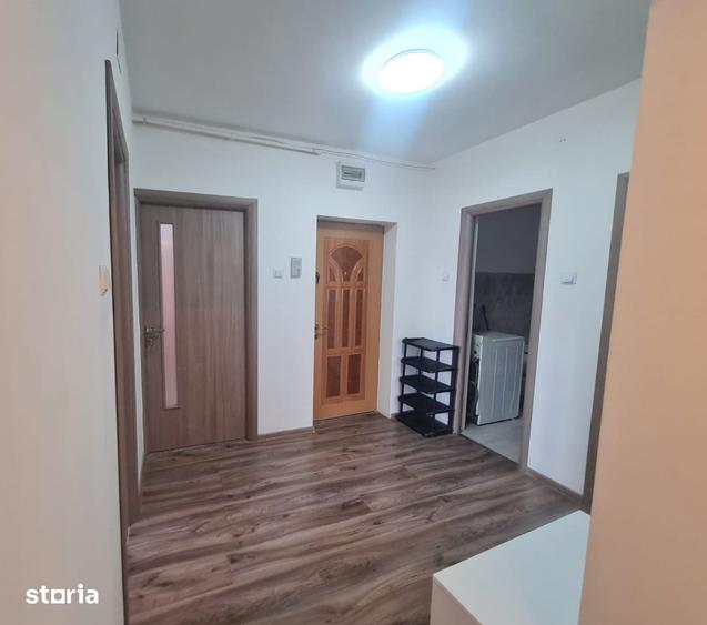 Apartament cu 2 camere decomandat în Valea Cetății