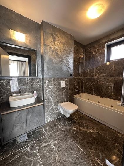 Duplex cu 4 camere cu Teren 342 Mp în Central