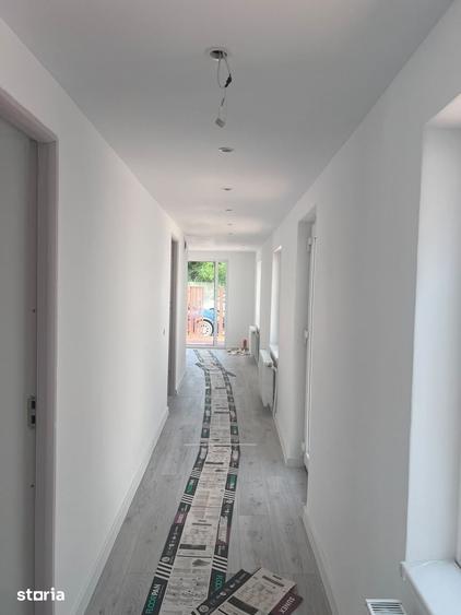 Casă cu 3 camere cu Teren 200 Mp în Calea București