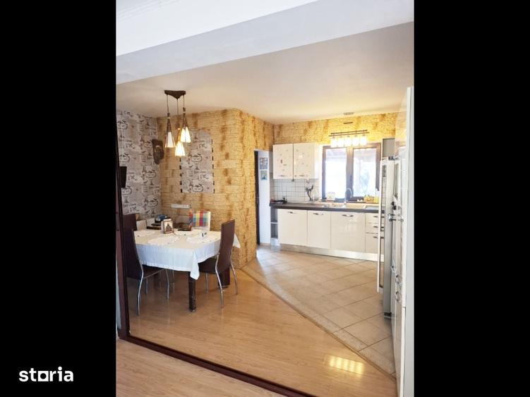 Casă cu 4 camere cu Teren 340 Mp în Central