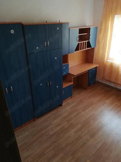 Apartament cu 3 camere decomandat în Aradul Nou