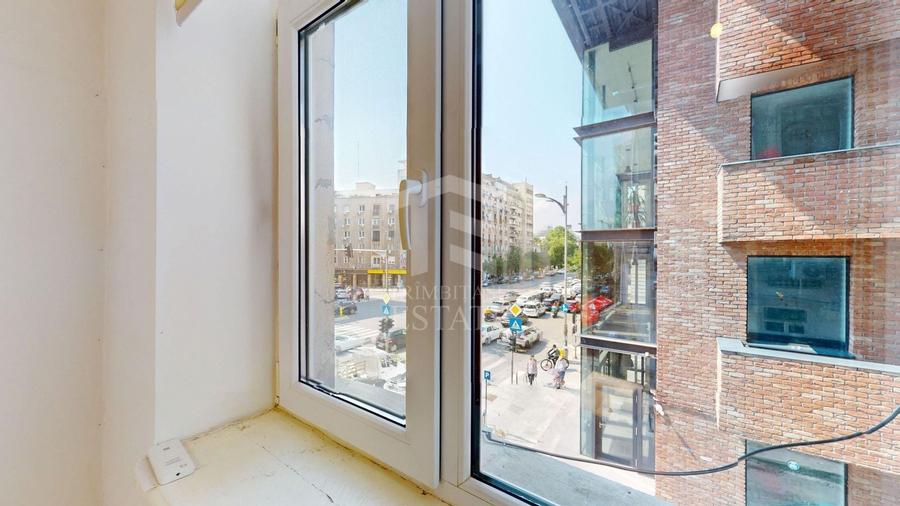 Apartament cu 4 camere decomandat în P-ța Unirii