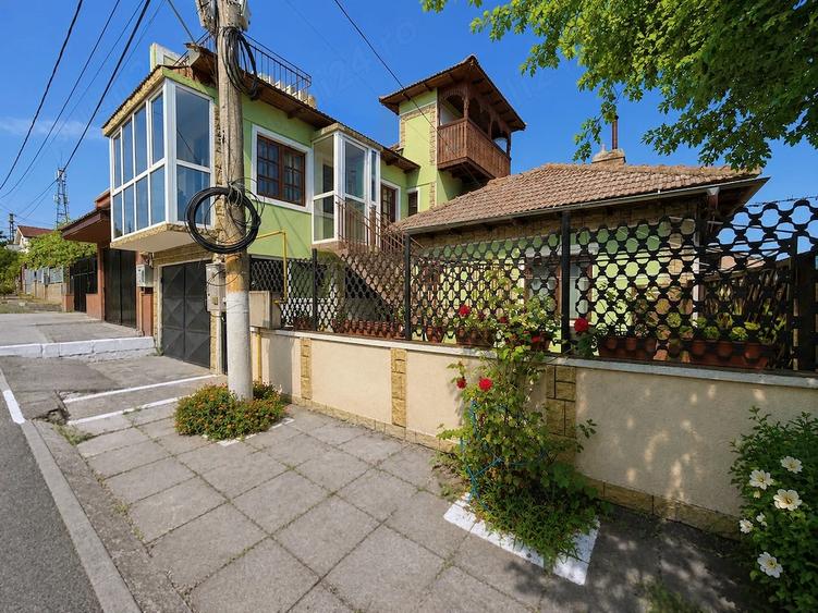 Casă cu Teren 317 Mp în Central