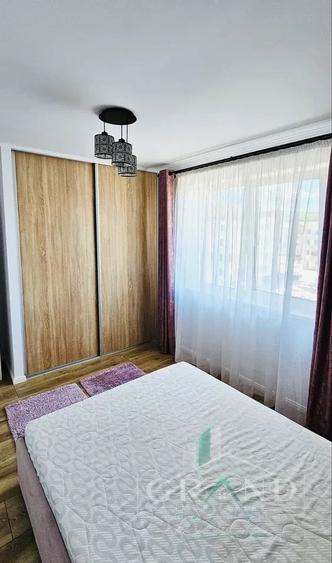 Apartament cu 3 camere semidecomandat, mobilat în Florești