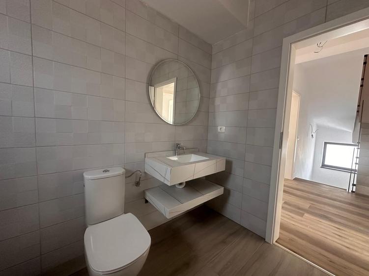 Casă individuală cu 4 camere cu Canalizare în Prelungirea Ghencea