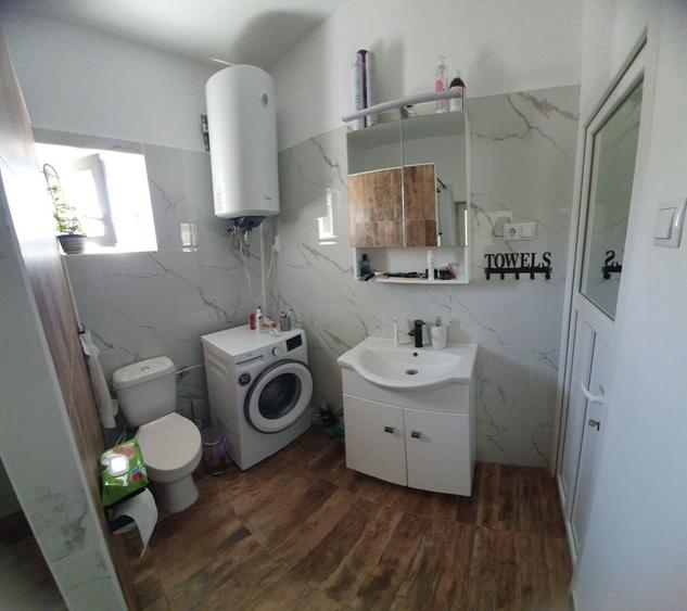 Casă cu 3 camere în Terebești